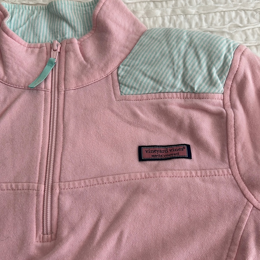 Women’s medium Vineyard Vines pull over